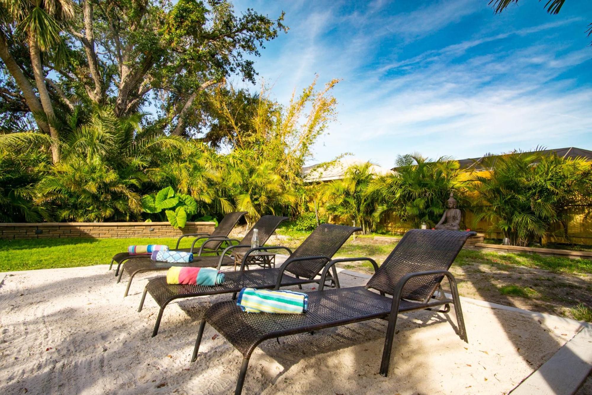 Beach Cottage With Heated Pool Just Off Siesta Key Sarasota Bagian luar foto