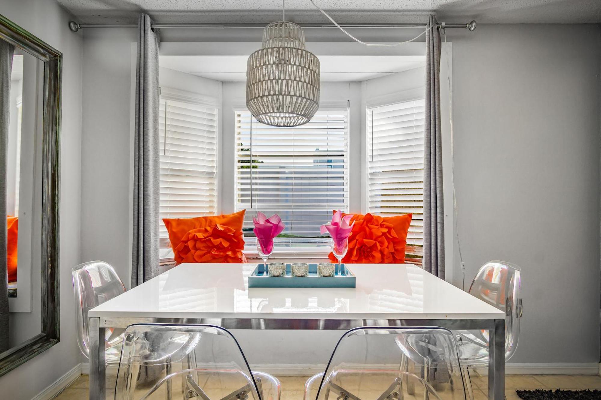 Beach Cottage With Heated Pool Just Off Siesta Key Sarasota Bagian luar foto